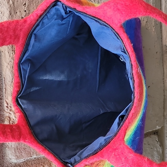 Vibrant Rainbow Purse - Picture 4 of 8